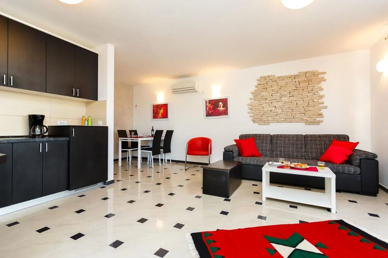 Guest house Apartments Adria Malinska