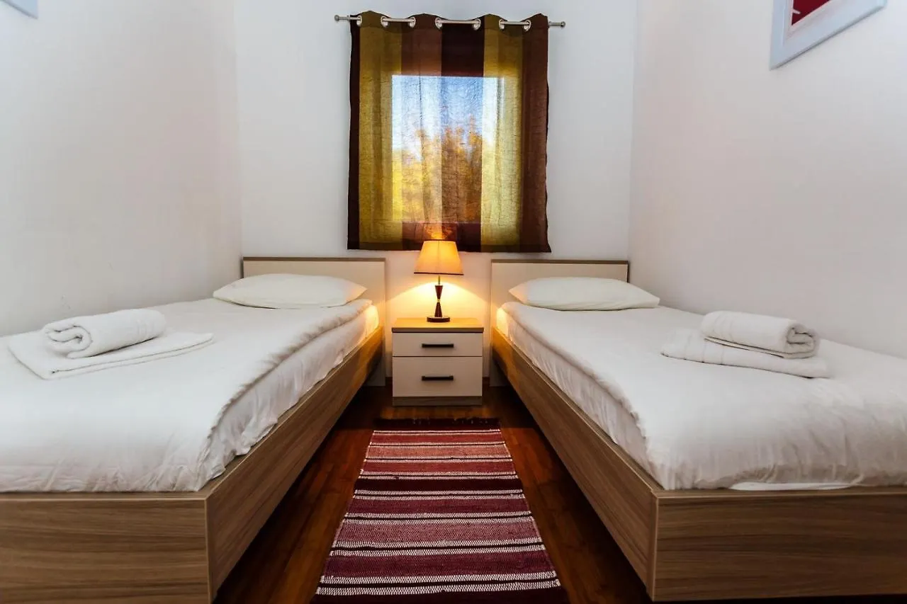 Apartments Adria Malinska 0*,