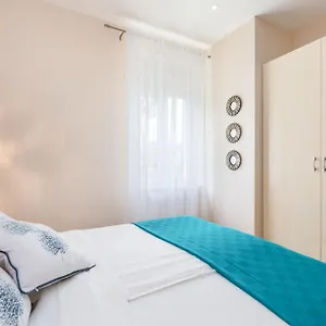 & Milcetic M Vendégház