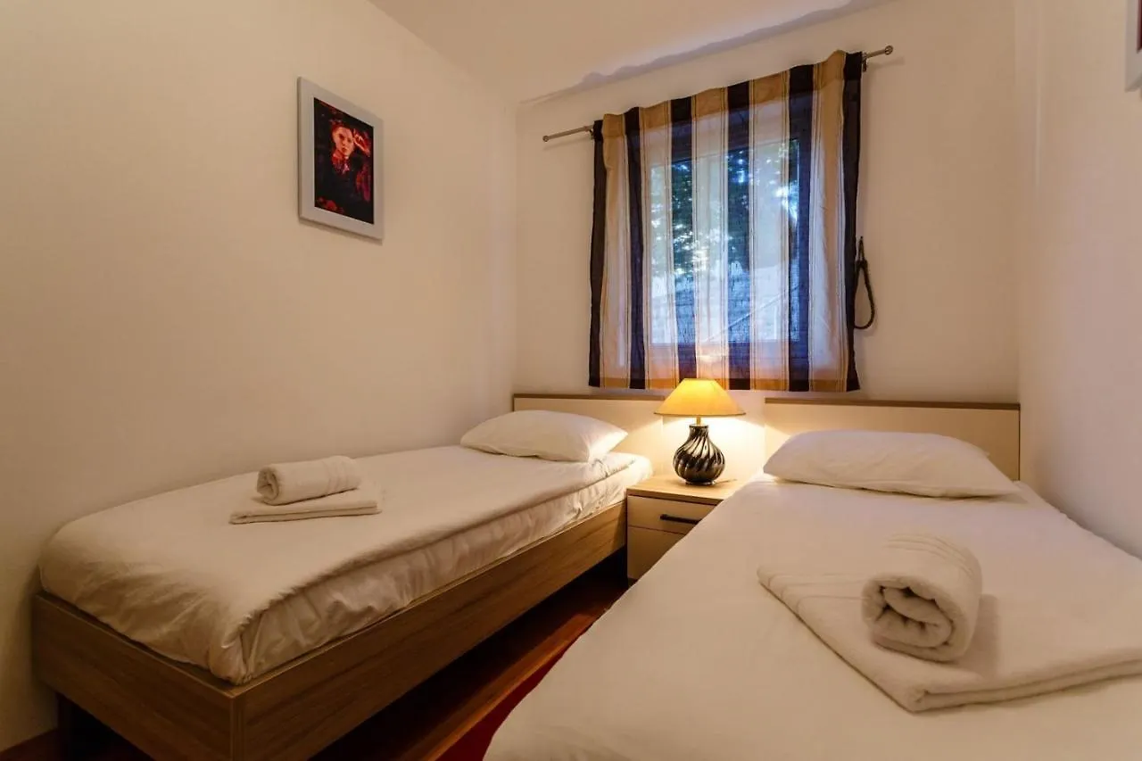 Apartments Adria Malinska